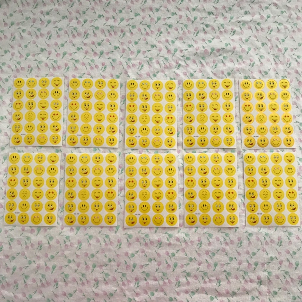 NEW 240 Pcs 10 Sheets Goofy Smiley Face Sticker Set
